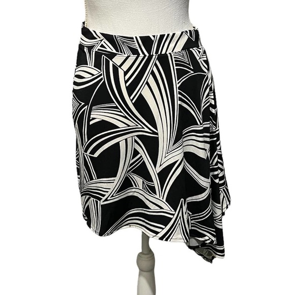 Banana Republic Factory Black & White Asymmetrical High Low Skirt XS - Picture 1 of 11